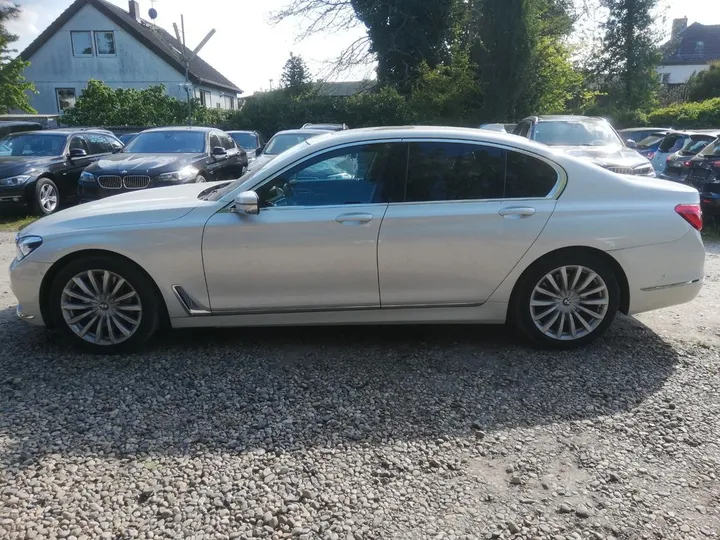 BMW 750
