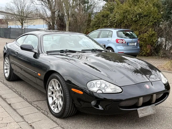 Jaguar XKR