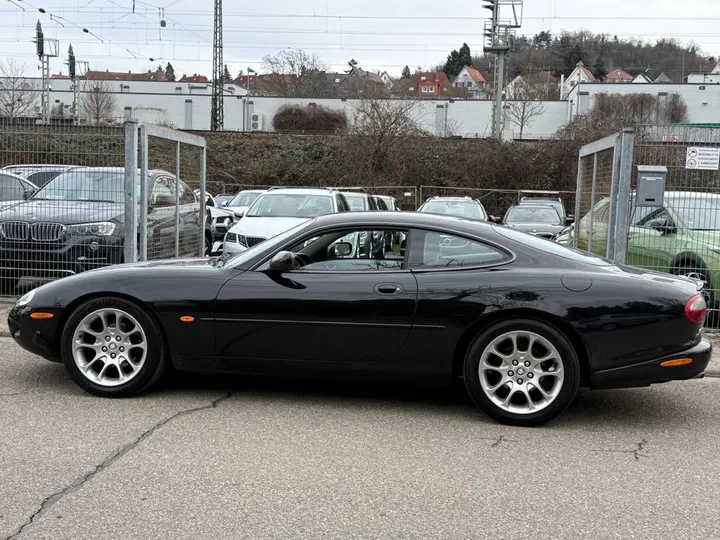 Jaguar XKR