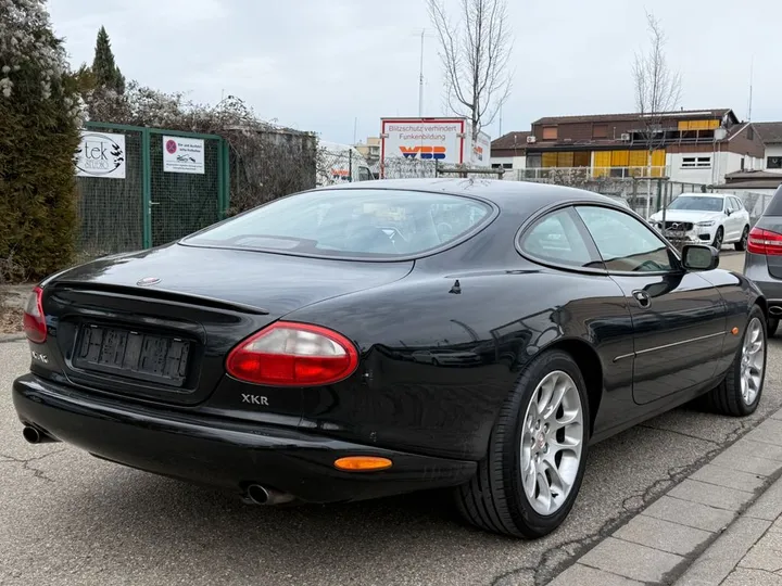 Jaguar XKR