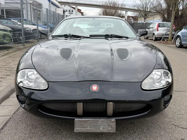 Jaguar XKR