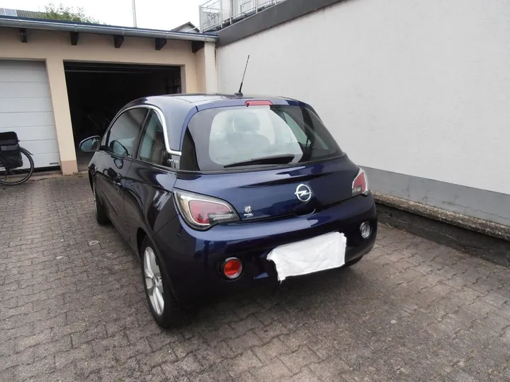 Opel Adam
