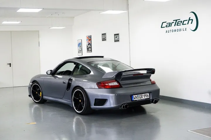 Porsche 996
