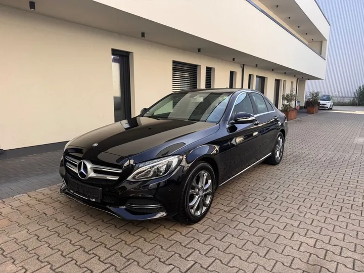 Mercedes-Benz C 220