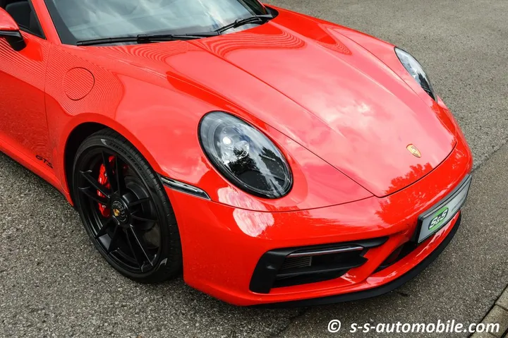 Porsche 992