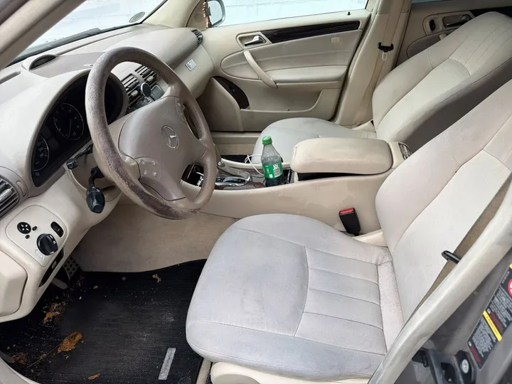 Mercedes-Benz C 200