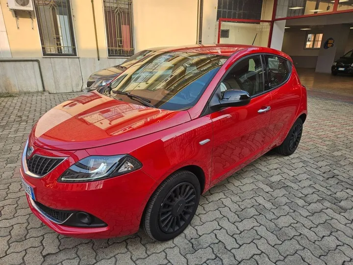 Lancia Ypsilon