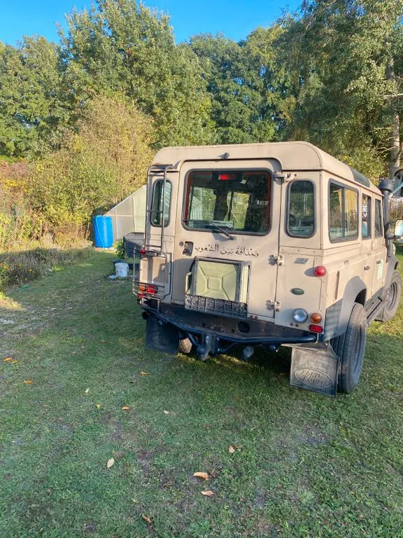 Land Rover Defender