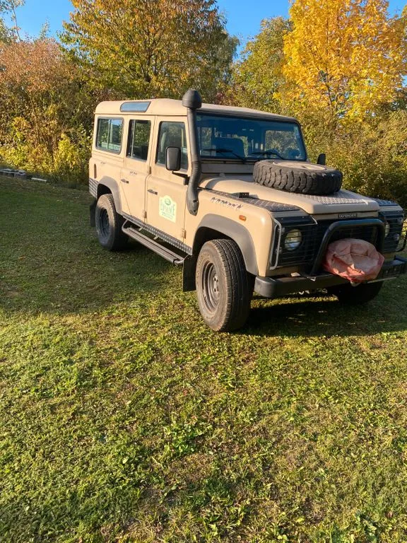 Land Rover Defender