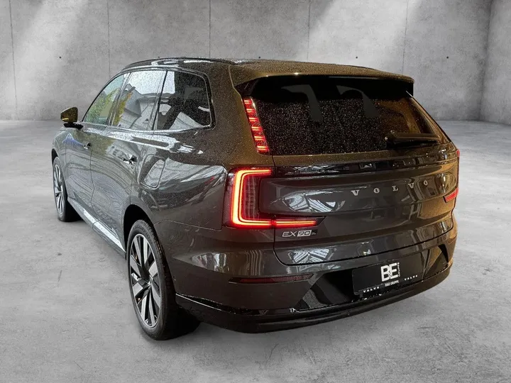 Volvo EX90