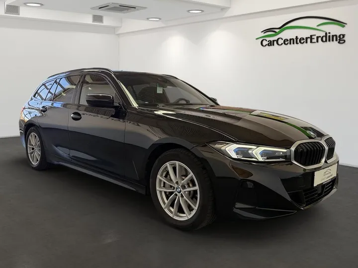 BMW 330