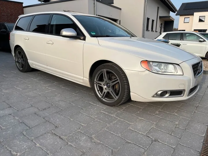Volvo V70