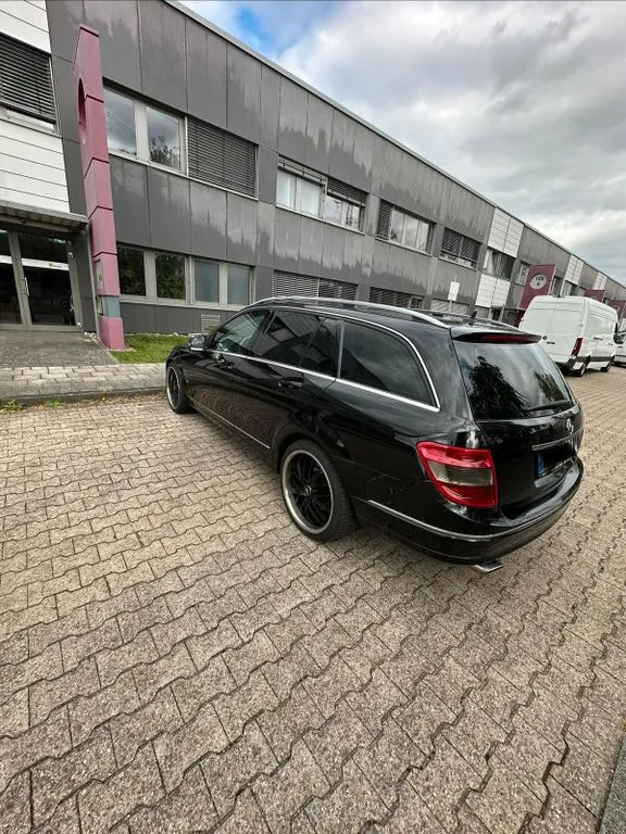 Mercedes-Benz C 220
