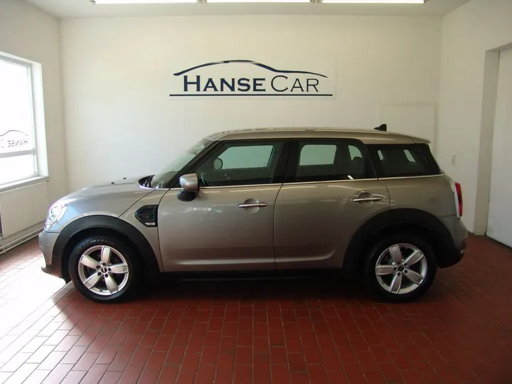 MINI One Countryman