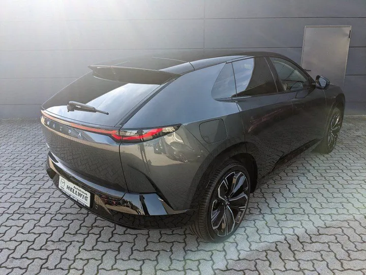 Mazda CX-6e