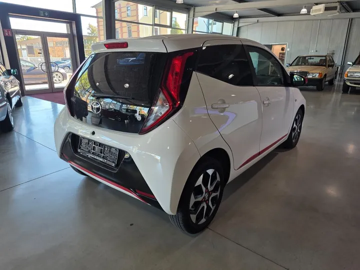 Toyota Aygo (X)