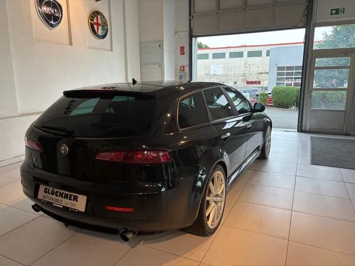 Alfa Romeo 159