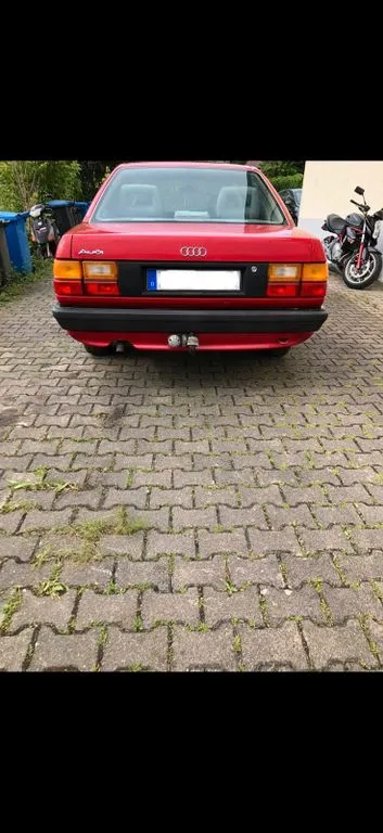Audi 100