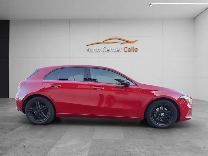 Mercedes-Benz A 220