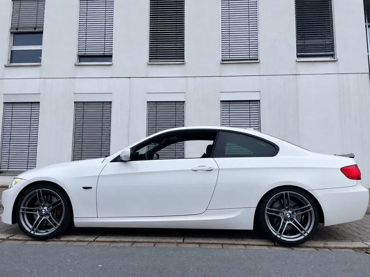 BMW 335