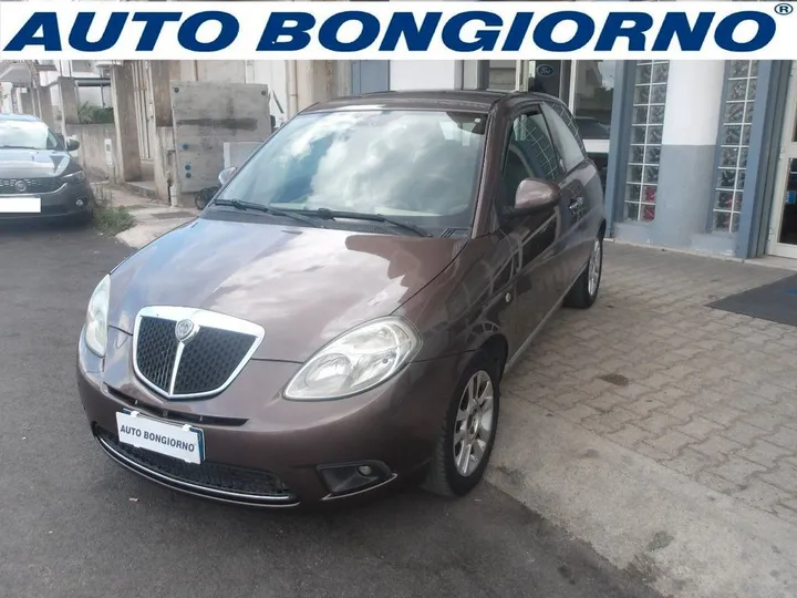 Lancia Ypsilon