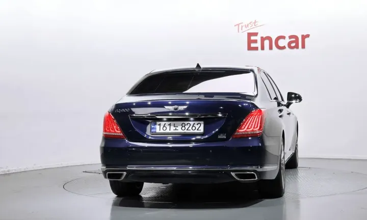 Genesis EQ900
