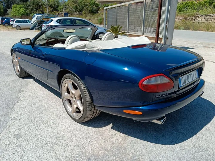Jaguar XK