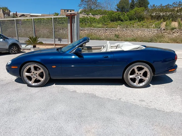 Jaguar XK