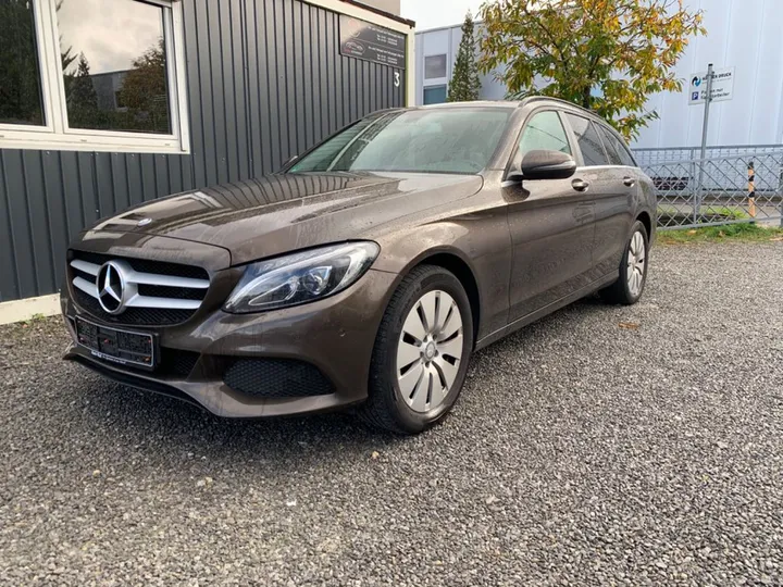 Mercedes-Benz C 220