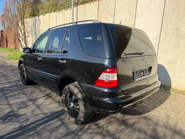 Mercedes-Benz ML 270