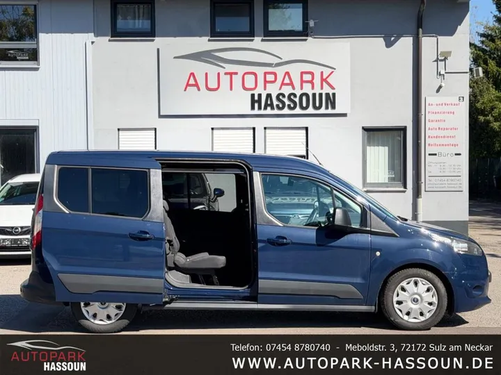 Ford Grand Tourneo