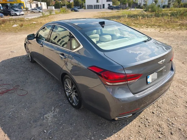 Hyundai Genesis