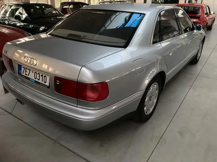 Audi S8