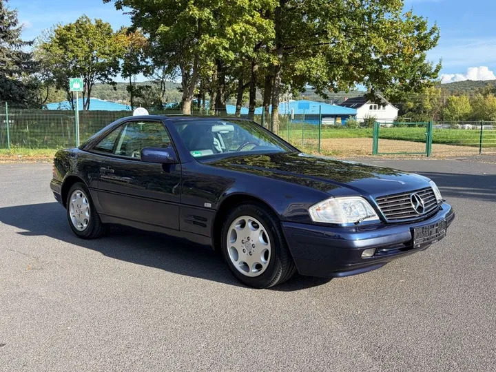 Mercedes-Benz SL 320