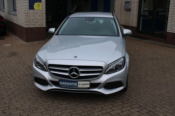 Mercedes-Benz C 180