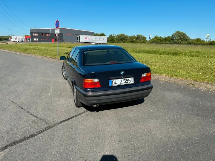 BMW 318