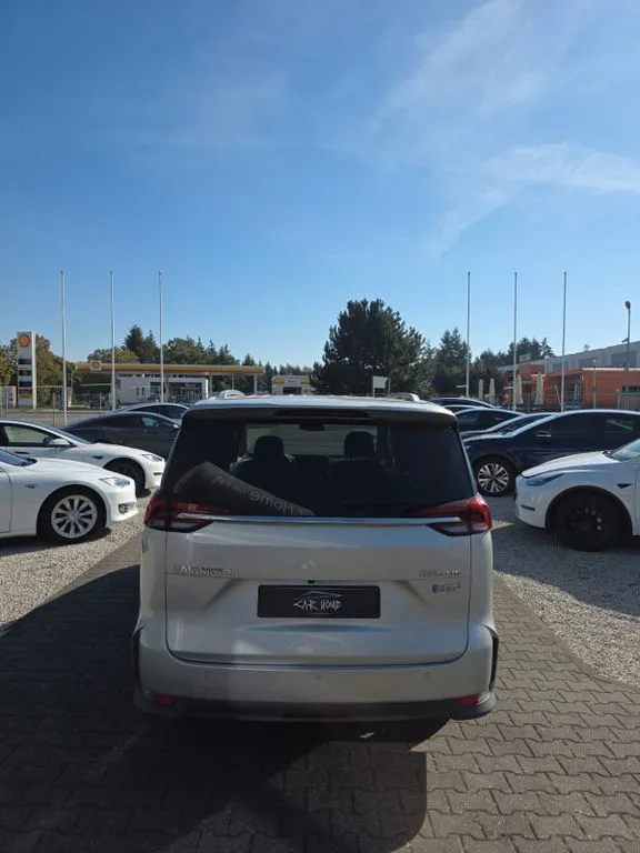 Maxus Euniq 5