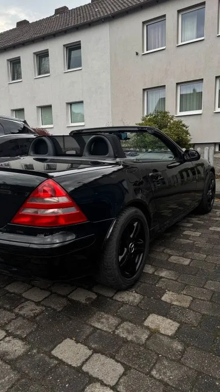 Mercedes-Benz SLK 200