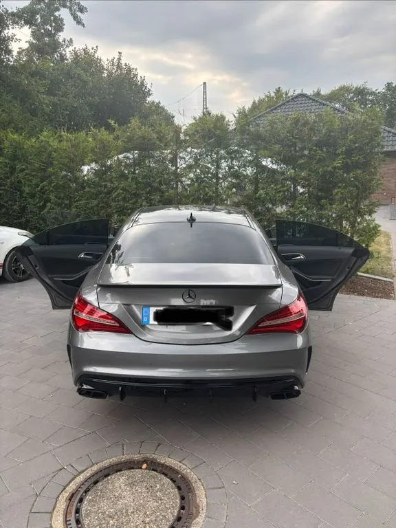 Mercedes-Benz CLA 250