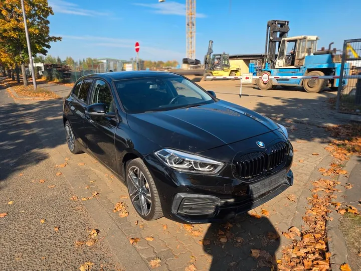 BMW 118