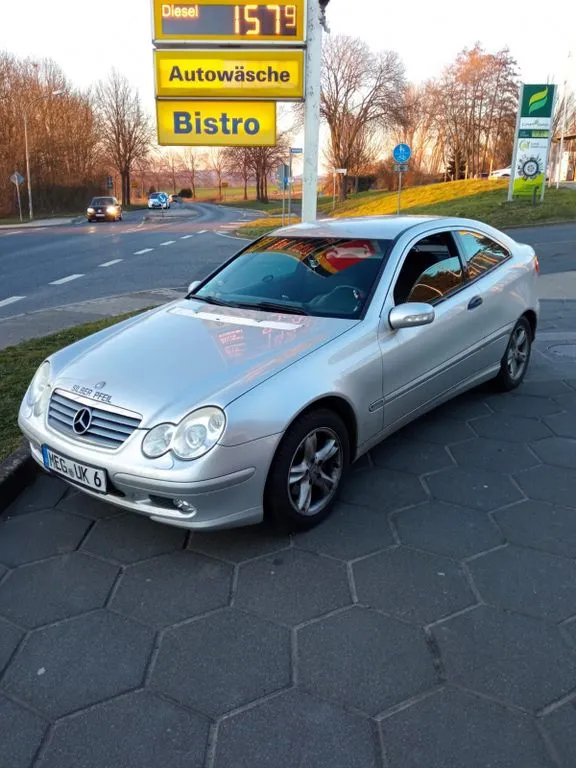 Mercedes-Benz C 180