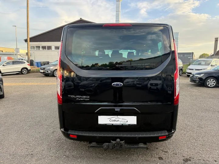 Ford Tourneo Custom