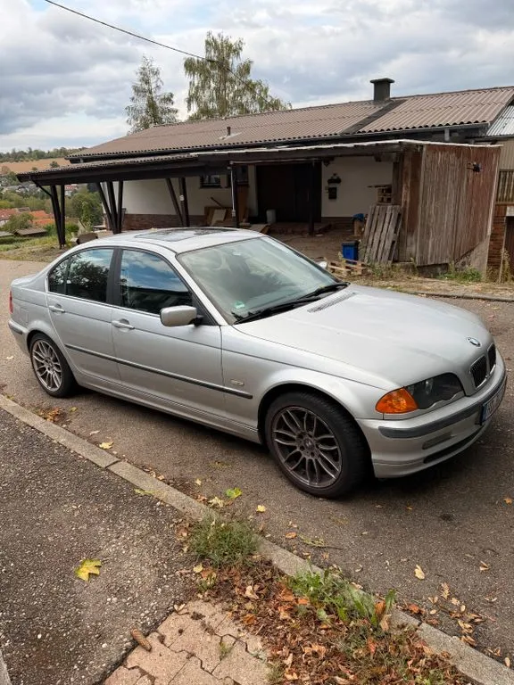BMW 320