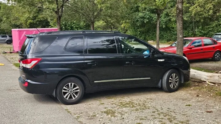 Ssangyong Rodius