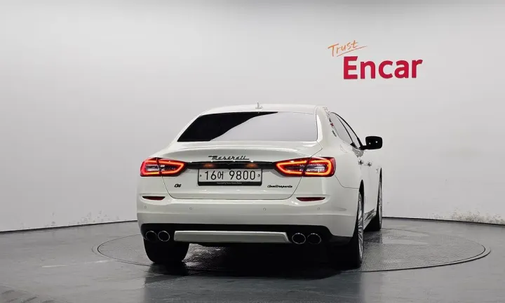 Maserati Quattroporte