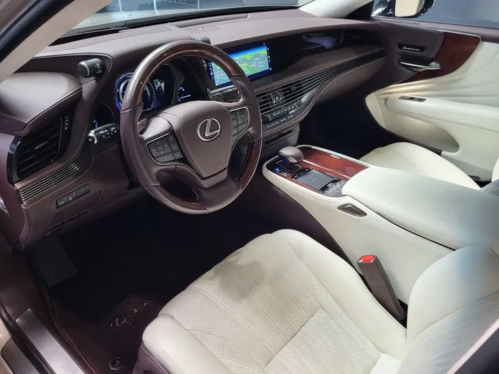 Lexus LS 500