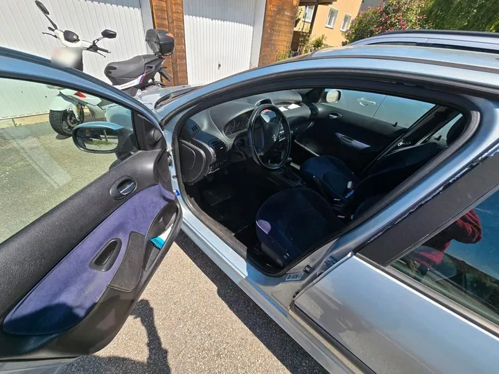 Peugeot 306