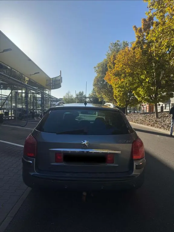 Peugeot 407