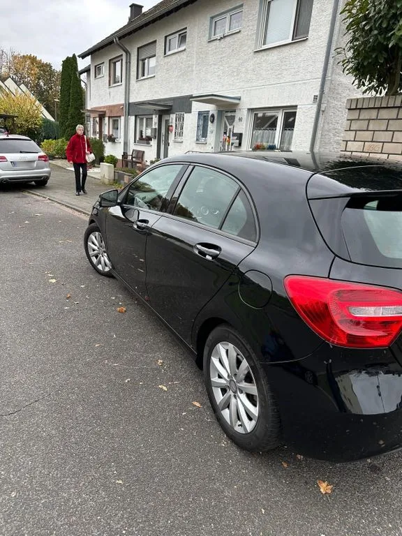 Mercedes-Benz A 180