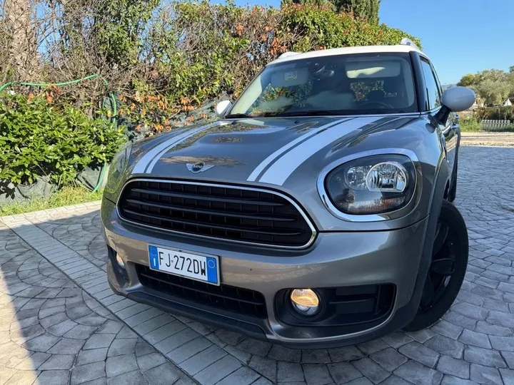 MINI Countryman D (Cooper)